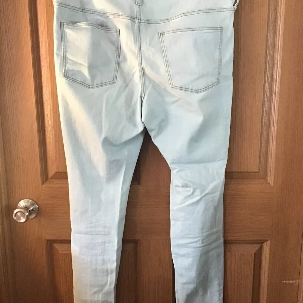 Universal Thread Stonewashed Jeans